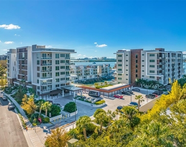 900 N Osceola - Photo Thumbnail 21
