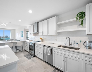 900 N Osceola - Photo Thumbnail 8