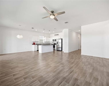 122 Inman Boulevard - Photo Thumbnail 7