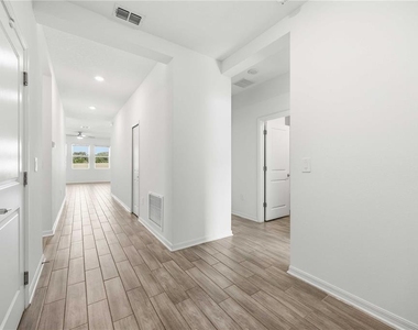 122 Inman Boulevard - Photo Thumbnail 5