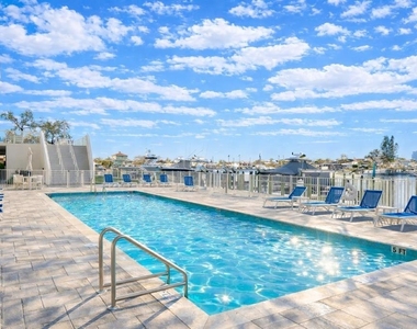 415 Island Way - Photo Thumbnail 28