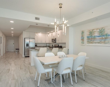 415 Island Way - Photo Thumbnail 16