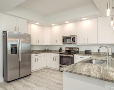 415 Island Way - Photo Thumbnail 9