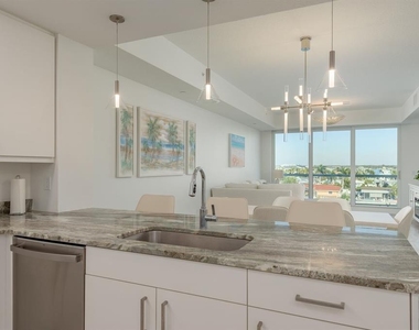 415 Island Way - Photo Thumbnail 12