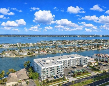 415 Island Way - Photo Thumbnail 35