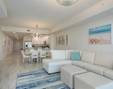 415 Island Way - Photo Thumbnail 15