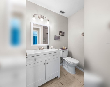 1906 Canterbury Lane - Photo Thumbnail 12