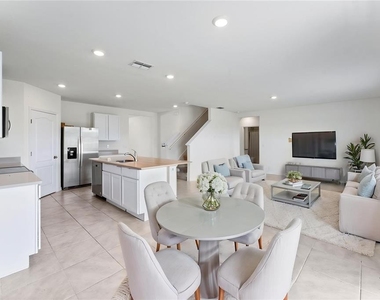 5038 Foxglove Circle - Photo Thumbnail 13