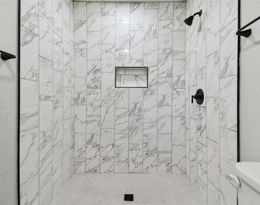 535 W Palmeden Drive - Photo Thumbnail 22