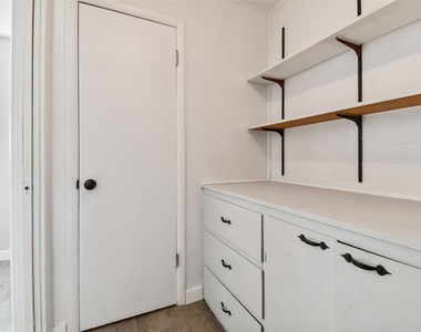 535 W Palmeden Drive - Photo Thumbnail 33