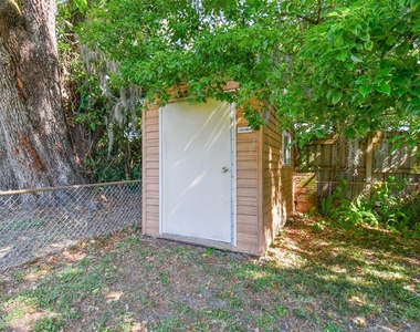 535 W Palmeden Drive - Photo Thumbnail 47