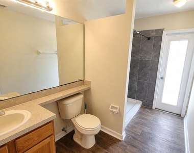 1607 Avondale Ridge Drive - Photo Thumbnail 17