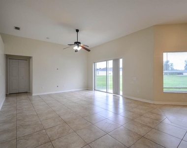 1607 Avondale Ridge Drive - Photo Thumbnail 8