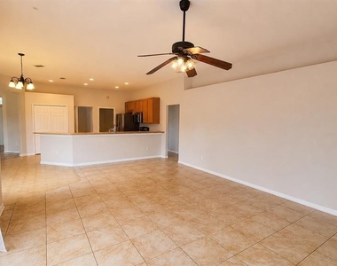 1607 Avondale Ridge Drive - Photo Thumbnail 10
