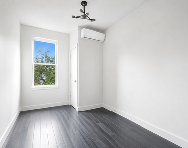 416 Rogers Avenue - Photo Thumbnail 3