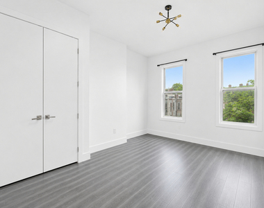 416 Rogers Avenue - Photo Thumbnail 6