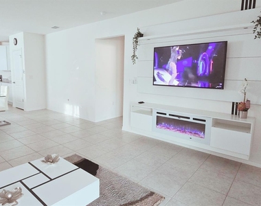 5539 Maddie Drive - Photo Thumbnail 11