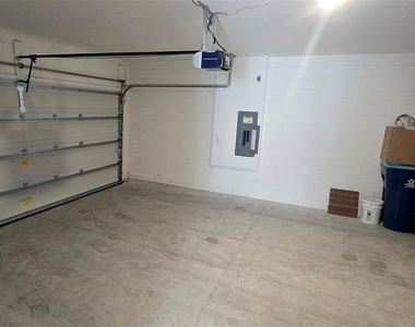 5539 Maddie Drive - Photo Thumbnail 7