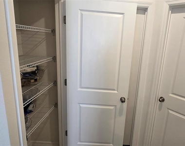 5539 Maddie Drive - Photo Thumbnail 23