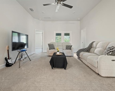 4224 Sagefield Drive - Photo Thumbnail 12