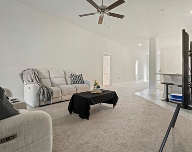 4224 Sagefield Drive - Photo Thumbnail 11