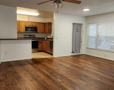 5436 E Michigan Street - Photo Thumbnail 5