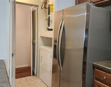 5436 E Michigan Street - Photo Thumbnail 3