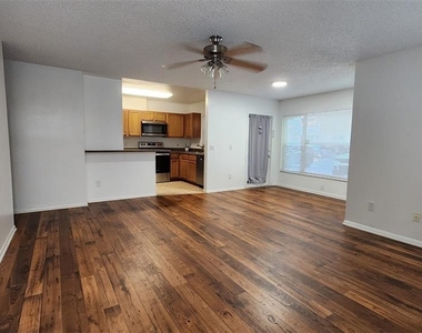 5436 E Michigan Street - Photo Thumbnail 4