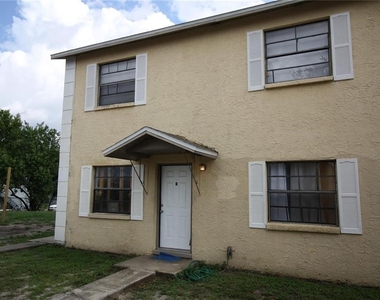 9418 N 50th Street - Photo Thumbnail 12