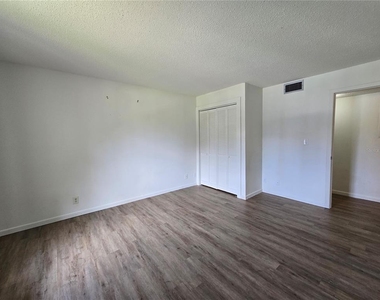 623 Midway Drive - Photo Thumbnail 13