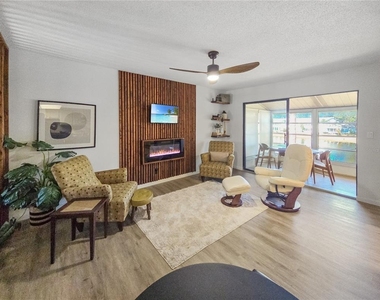 623 Midway Drive - Photo Thumbnail 5