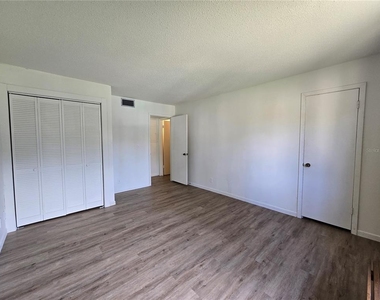 623 Midway Drive - Photo Thumbnail 12