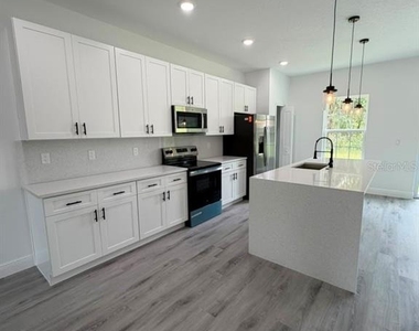 5978 Sw 154th Lane Road - Photo Thumbnail 2