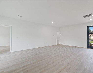5256 Sw 155th Loop - Photo Thumbnail 8