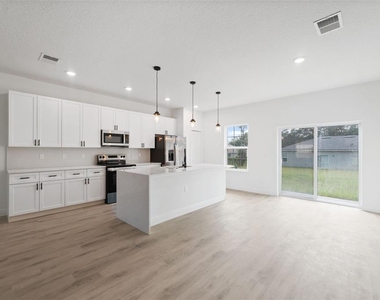 14152 Sw 44th Avenue - Photo Thumbnail 9
