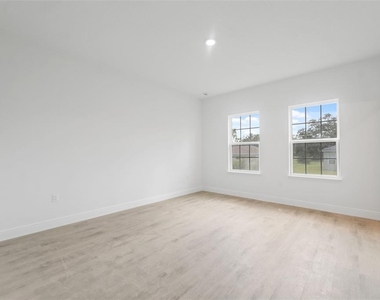 14152 Sw 44th Avenue - Photo Thumbnail 15