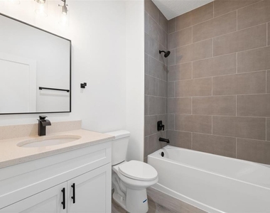 14152 Sw 44th Avenue - Photo Thumbnail 20