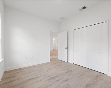 14152 Sw 44th Avenue - Photo Thumbnail 25