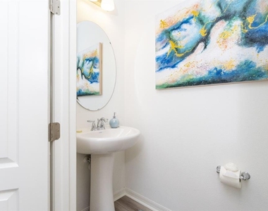624 Benoi Drive - Photo Thumbnail 11