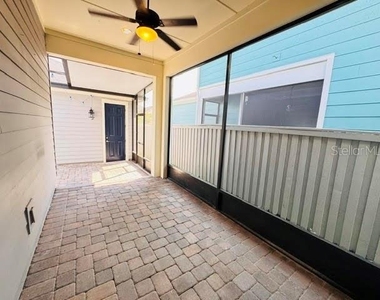 7761 Laureate Boulevard - Photo Thumbnail 7