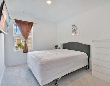 2986 Canary Avenue - Photo Thumbnail 10