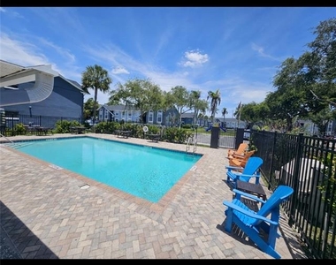 4136 Pershing Pointe Place - Photo Thumbnail 18