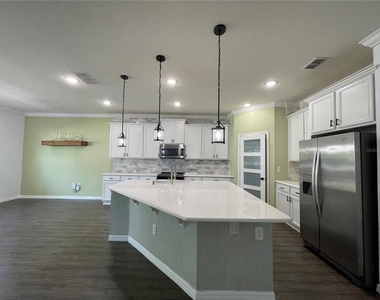4501 Baler Trails Drive - Photo Thumbnail 10