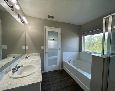 4501 Baler Trails Drive - Photo Thumbnail 20
