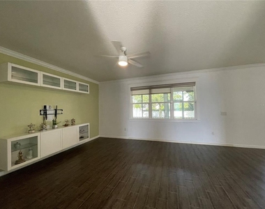 4501 Baler Trails Drive - Photo Thumbnail 6