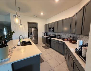 1127 Seedorf Drive - Photo Thumbnail 16