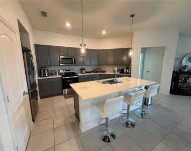 1127 Seedorf Drive - Photo Thumbnail 4