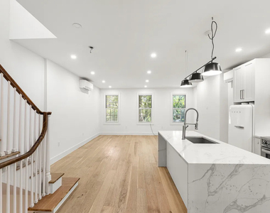 119 West 10th Street - Photo Thumbnail 1