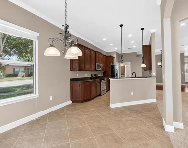 1105 Stoney Creek Boulevard - Photo Thumbnail 8