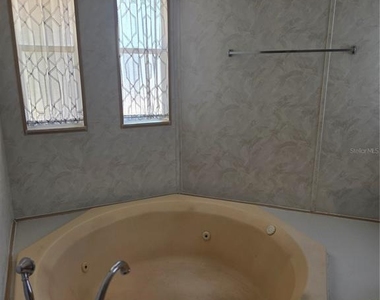 3224 Manatee Road - Photo Thumbnail 16